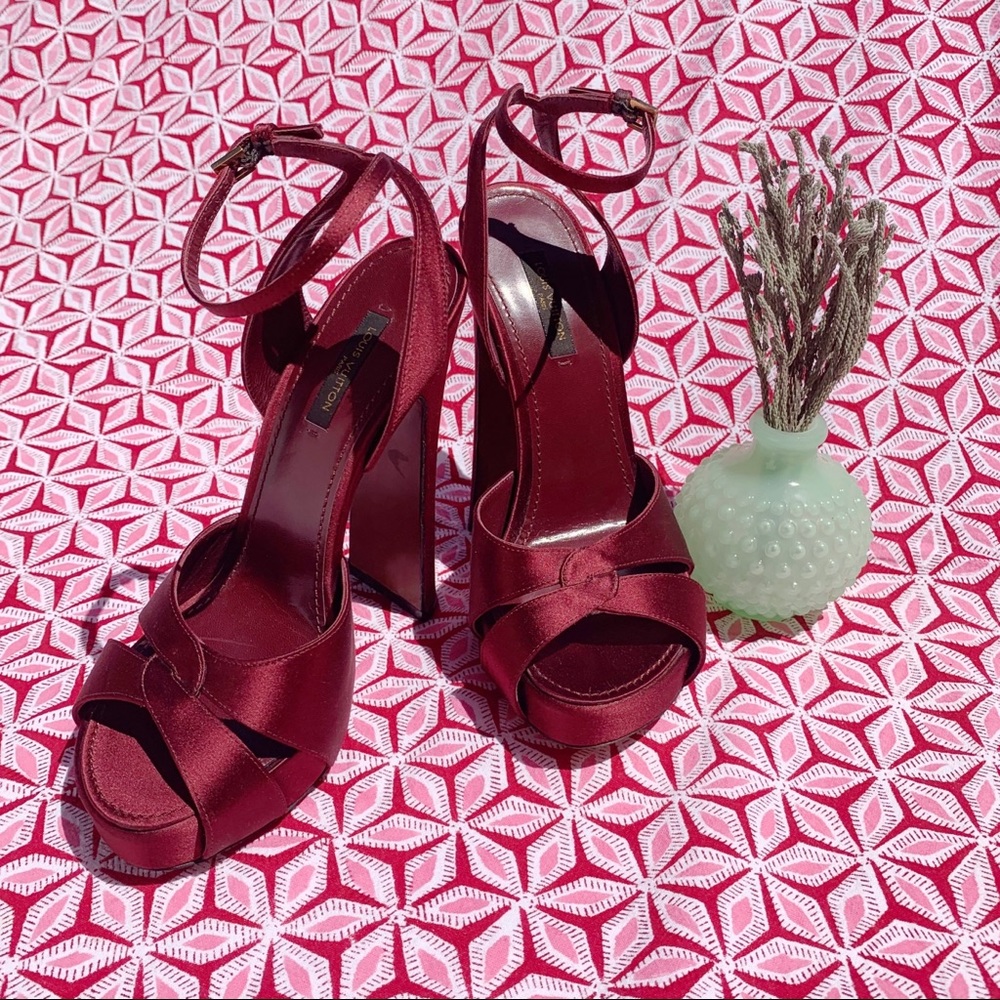 Louis Vuitton Pumps